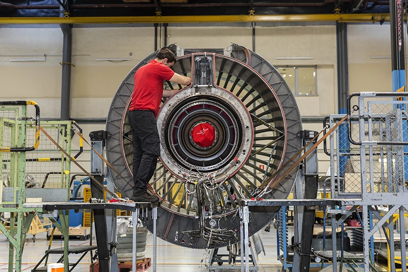 Motor a reaccin en el hangar de mantenimiento de Iberia en Madrid. Foto: Iberia